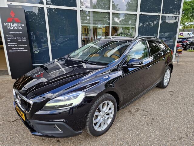 Volvo V40 CROSS COUNTRY 1.5 T3 Polar+ Luxury