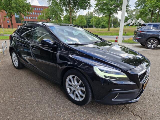 Volvo V40 CROSS COUNTRY 1.5 T3 Polar+ Luxury