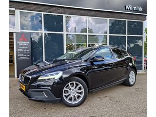 volvo-v40-cross-country-1.5-t3-pola