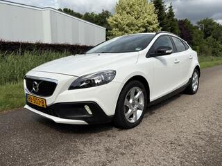 volvo-v40-cross-country-2.0-t3-nord