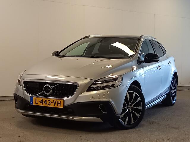 Volvo V40 CROSS COUNTRY 1.5 T3 Polar+ Luxury | Navigatie | Comfort stoelen leder | Camera | Panorama dak |