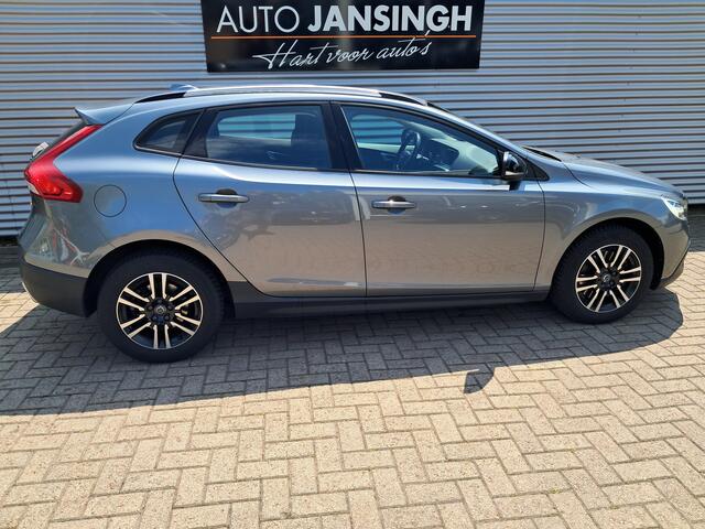 Volvo V40 CROSS COUNTRY 2.0 T3 Momentum | Clima | Cruise | Camera | Navigatie | Trekhaak | LM Velgen | Ndl auto | RIJKLAARPRIJS INCL 12 MAANDEN GARANTIE EN BEURT