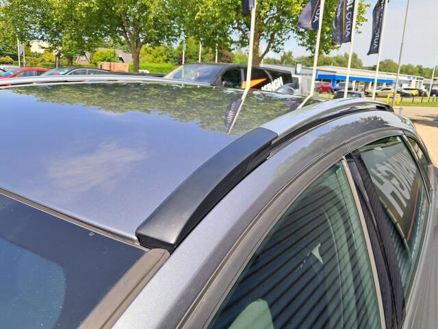Volvo V40 CROSS COUNTRY 2.0 T3 Momentum | Clima | Cruise | Camera | Navigatie | Trekhaak | LM Velgen | Ndl auto | RIJKLAARPRIJS INCL 12 MAANDEN GARANTIE EN BEURT