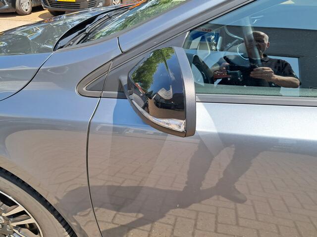 Volvo V40 CROSS COUNTRY 2.0 T3 Momentum | Clima | Cruise | Camera | Navigatie | Trekhaak | LM Velgen | Ndl auto | RIJKLAARPRIJS INCL 12 MAANDEN GARANTIE EN BEURT