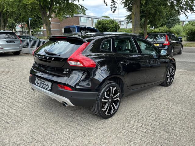 Volvo V40 CROSS COUNTRY 2.0 T4 AWD ACC Panorama BLIS PDC camera