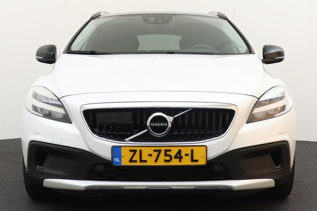 Volvo V40 CROSS COUNTRY 1.5 T3 Polar+ Luxury Pano-dak Adapt.Cruise Camera
