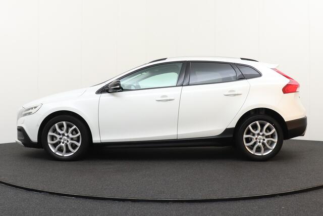 Volvo V40 CROSS COUNTRY 1.5 T3 Polar+ Luxury Pano-dak Adapt.Cruise Camera