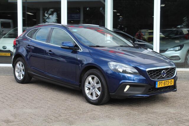Volvo V40 CROSS COUNTRY 2.0 D3 Ocean Race