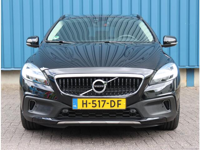 Volvo V40 CROSS COUNTRY 1.5 150PK T3 Polar+ Luxury | AUTOMAAT | LEER | Harman/Kardon | Glazen/Pannoramadak | Camera | Cruise Control | Navigatie | LED | Keyless | Trekhaak | Keyless |