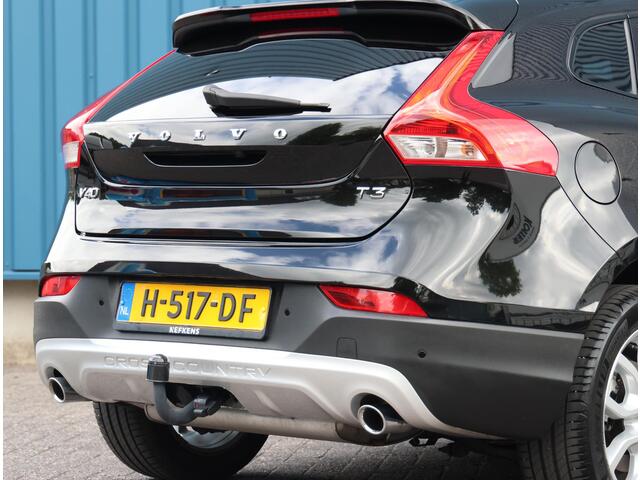 Volvo V40 CROSS COUNTRY 1.5 150PK T3 Polar+ Luxury | AUTOMAAT | LEER | Harman/Kardon | Glazen/Pannoramadak | Camera | Cruise Control | Navigatie | LED | Keyless | Trekhaak | Keyless |
