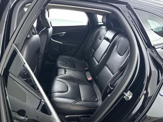 Volvo V40 CROSS COUNTRY T3 Aut. Polar+ Luxury | Harman Kardon | Panoramadak | Stoelverwarming | Parkeercamera