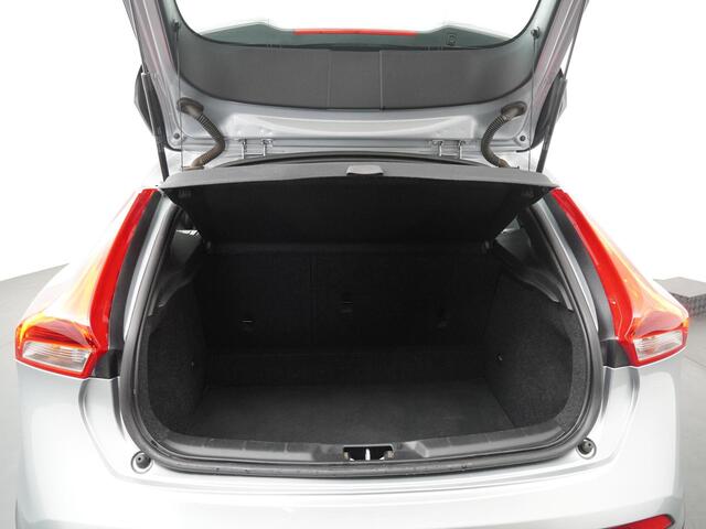 Volvo V40 CROSS COUNTRY 1.5 T3 Summum - Automaat - 101.442 KM - Lederen interieur
