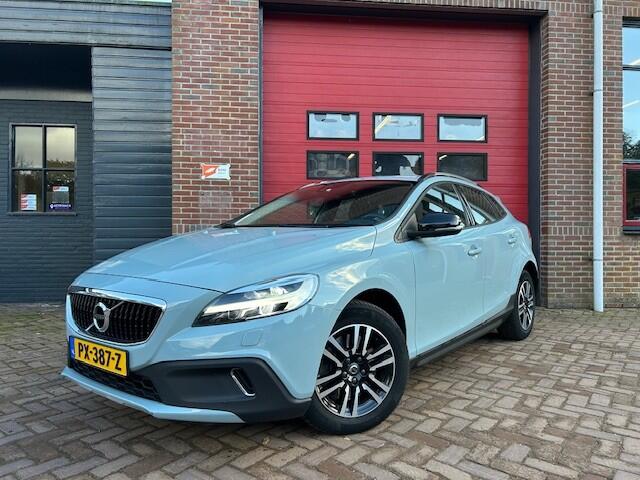 Volvo V40 CROSS COUNTRY 1.5 T3 Nordic+