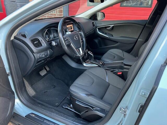 Volvo V40 CROSS COUNTRY 1.5 T3 Nordic+