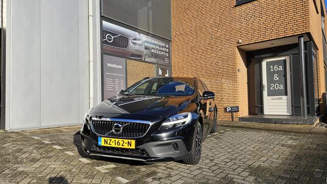 Volvo V40 CROSS COUNTRY 1.5 T3 Nordic+