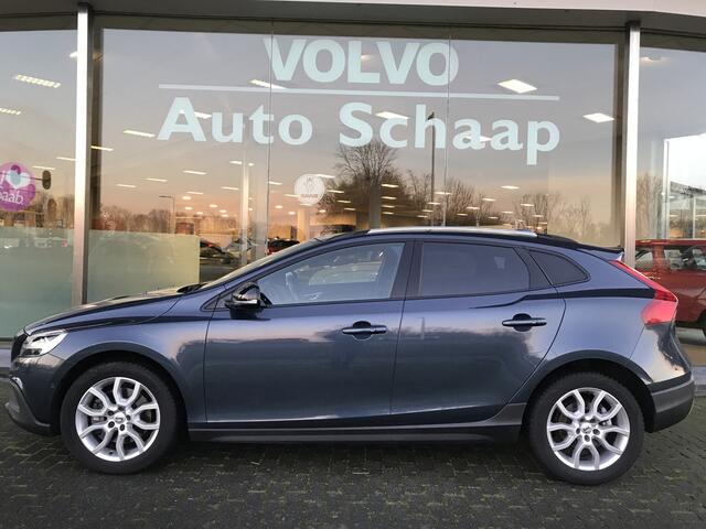 Volvo V40 CROSS COUNTRY 1.5 T3 Polar+ Luxury Automaat | Rijklaar incl 12 mnd Bovag | Panoramadak Keyless entry Darktint H/K audio