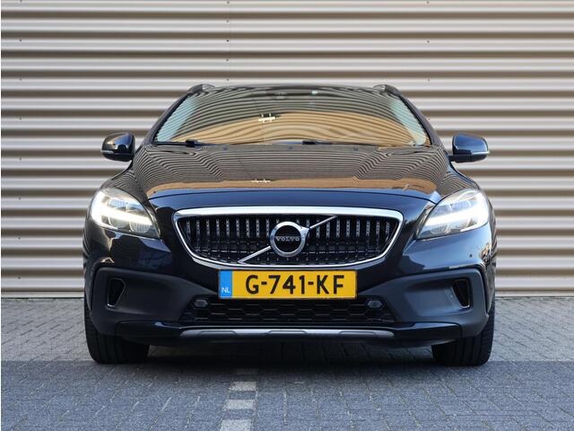Volvo V40 CROSS COUNTRY T3 Polar+ Luxury | Panoramadak | Harman Kardon | Stoelverwarming