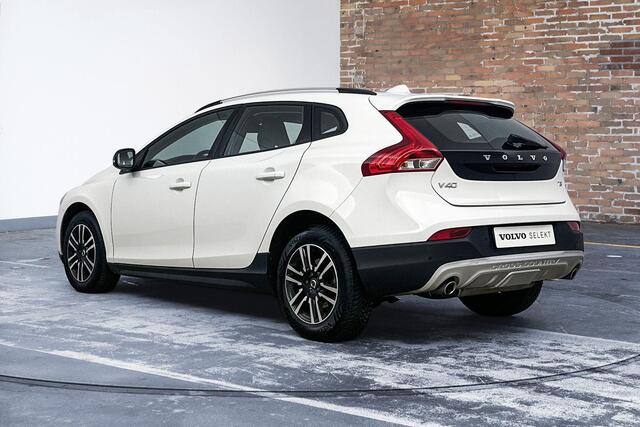 Volvo V40 CROSS COUNTRY T3 Automaat Edition+ | Afneembare trekhaak | Stoelverwarming | Navigatie | Volvo on Call | Climate control | Parkeersensoren achter | High performance audio | Dealeronderhouden