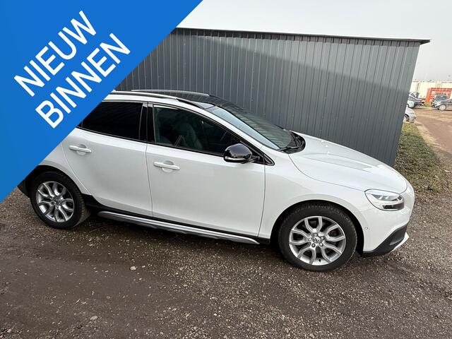 Volvo V40 CROSS COUNTRY 1.5 T3 Polar+ Luxury