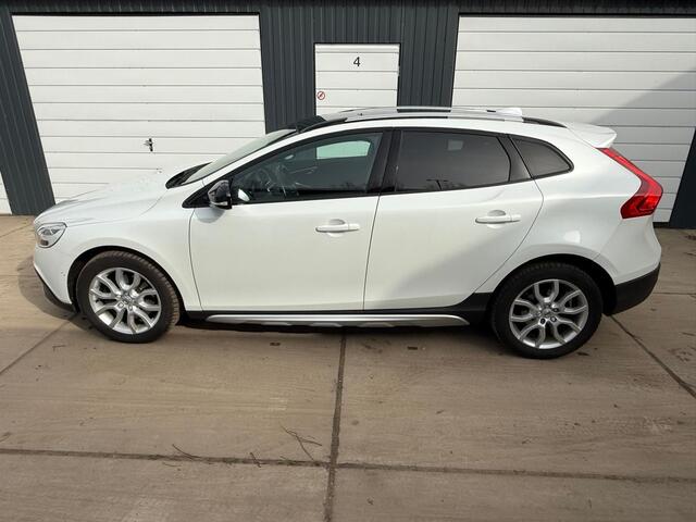 Volvo V40 CROSS COUNTRY 1.5 T3 Polar+ Luxury