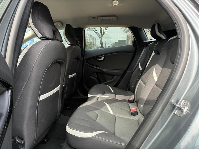 Volvo V40 CROSS COUNTRY 1.5 T3 Dynamic Edition Automaat 153PK | Cruise Control | Navigatie | Trekhaak