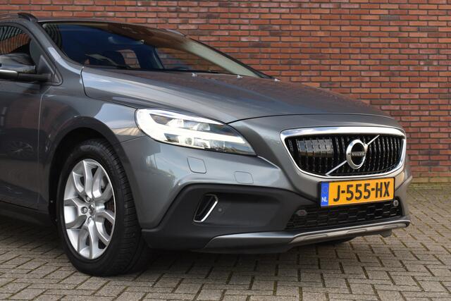 Volvo V40 CROSS COUNTRY T3 152PK Automaat Nordic+ | Adaptive Cruise | Keyless | Afneembare Trekhaak | Stoelverwarming voor + achter