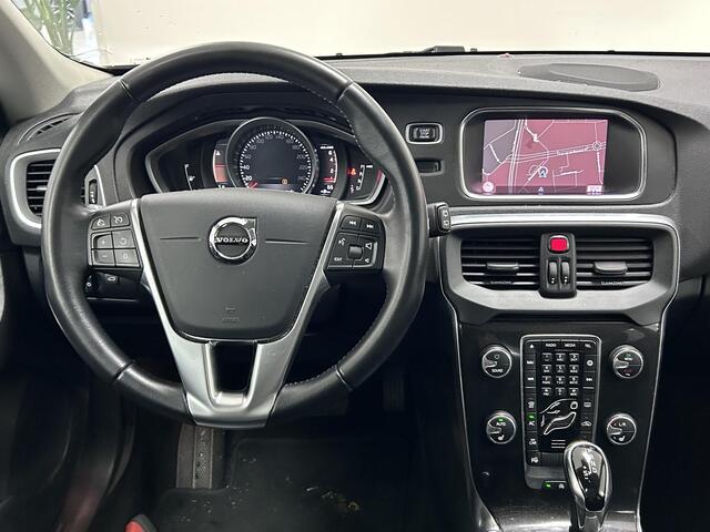 Volvo V40 CROSS COUNTRY 1.5 T3 Polar+ Luxury PANORAMADAK | TREKHAAK | NAVIGATIE | ACHTERUITRIJCAMERA