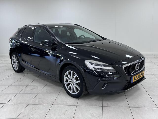 Volvo V40 CROSS COUNTRY 1.5 T3 Polar+ Luxury PANORAMADAK | TREKHAAK | NAVIGATIE | ACHTERUITRIJCAMERA