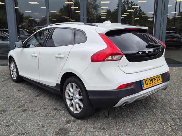 Volvo V40 CROSS COUNTRY 1.5 T3 Polar+ Luxury | Leder | Harmon/Kardon | Dakdragers | Navigatie | Automaat | Dealer onderhouden |