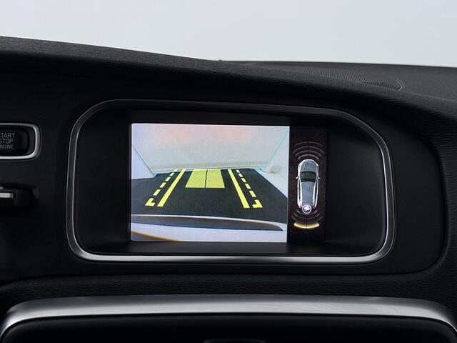 Volvo V40 CROSS COUNTRY 1.5 T3 Polar+ Luxury | Panoramadak | Harman Kardon | Lederen bekleding | Nederlandse auto |