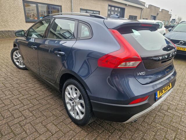 Volvo V40 CROSS COUNTRY T3 Nordic+ | Lichtmetalen velgen 17" | Stoelverwarming