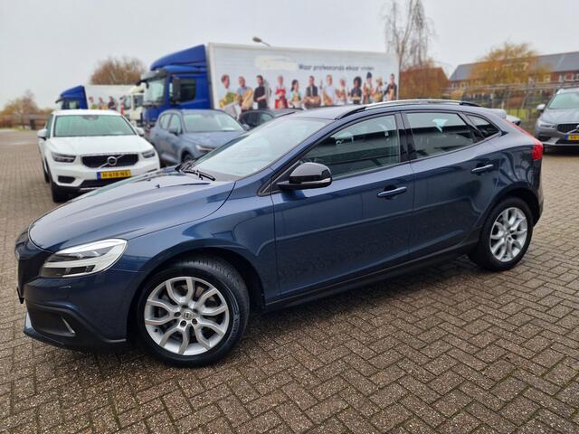 Volvo V40 CROSS COUNTRY T3 Nordic+ | Lichtmetalen velgen 17" | Stoelverwarming
