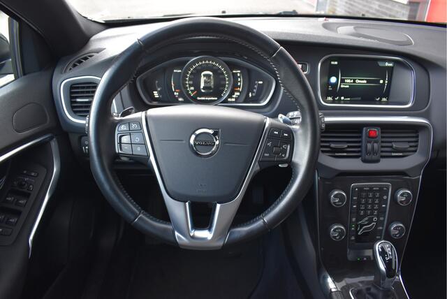 Volvo V40 CROSS COUNTRY 2.0 D4 Cruise, Afn. trekhaak, Stoelverwarming, Camera, PDC, NL-auto