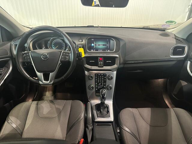 Volvo V40 CROSS COUNTRY T4 Aut. Momentum Trekhaak Parkassist Stoelverwarming 190pk