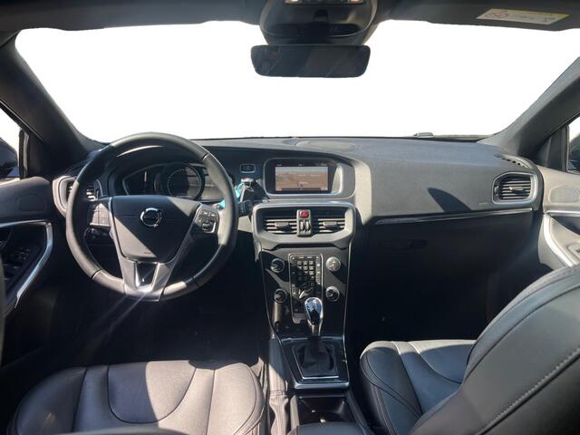 Volvo V40 CROSS COUNTRY T3 Aut. Polar+Luxury |Exterior Styling kit| Trekhaak|