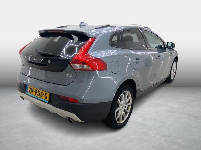 Volvo V40 CROSS COUNTRY 1.5 T3 Polar+ Luxury | Harman/Kardon | DAB | Keyless entry/start | Panoramadak | Parkeer camera | Parkeersensoren V+A | Extra getint glas | Stoelverwarming | Cruise Control |