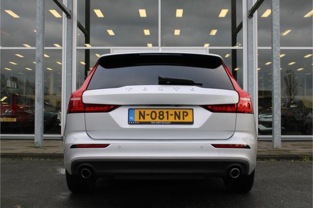 Volvo V60 2.0 B3 Momentum Business | Trekhaak | Adapt. Cruise | AppleCarplay | Getint glas | Camera