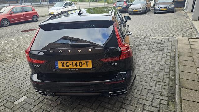 Volvo V60 2.0 T5 R-Design