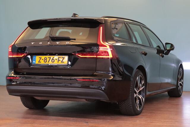 Volvo V60 2.0 B3 Essential Edition Automaat | NAVI | CLIMA | CAMERA + PDC | ADAP CRUISE | STUUR/STOELVERW |