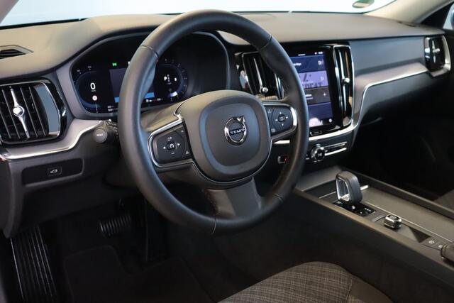 Volvo V60 2.0 B3 Essential Edition Automaat | NAVI | CLIMA | CAMERA + PDC | ADAP CRUISE | STUUR/STOELVERW |