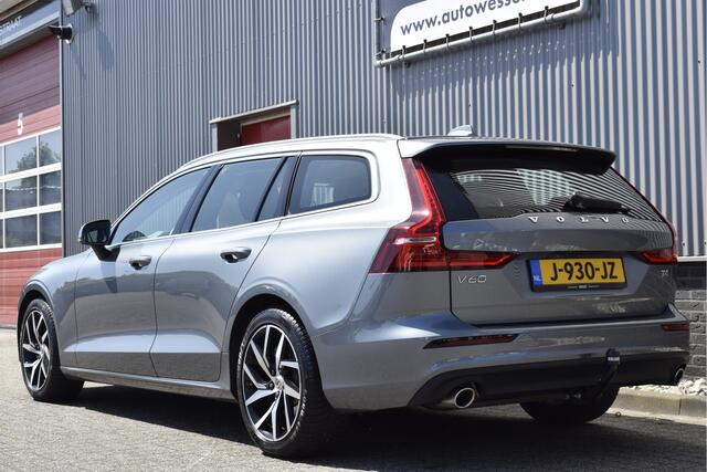 Volvo V60 2.0 T4 Momentum Pro Trekhaak, Elek. achterklep, Carplay