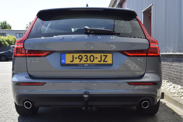 Volvo V60 2.0 T4 Momentum Pro Trekhaak, Elek. achterklep, Carplay