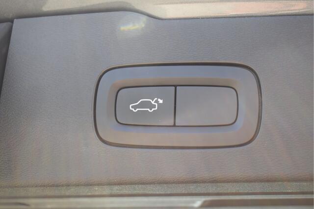 Volvo V60 2.0 T4 Momentum Pro Trekhaak, Elek. achterklep, Carplay