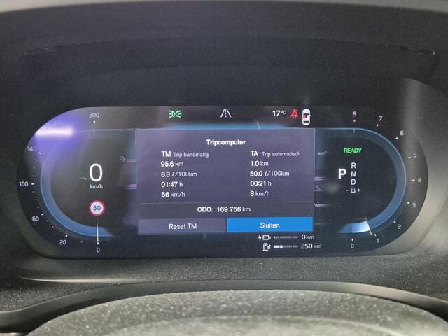 Volvo V60 2.0 T6 Plug-in hybrid AWD Plus Dark | Trekhaak | Harman/Kardon | Sport stoelen | Zwarte hemel | Long Range | Camera |