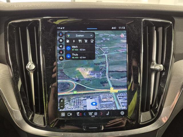 Volvo V60 2.0 T6 Plug-in hybrid AWD Plus Dark | Trekhaak | Harman/Kardon | Sport stoelen | Zwarte hemel | Long Range | Camera |
