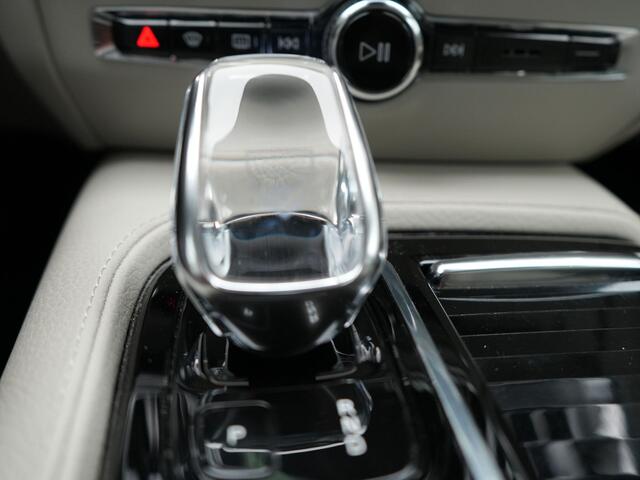 Volvo V60 T6 Recharge AWD Inscription Plug In Hybrid 340pk Dealer O.H PHEV | Adaptice Cruise | Lederen Sportstoelen Memory | Harman Kardon | BLIS | Camera | Keyless | Pilot Assist | Apple Carplay |