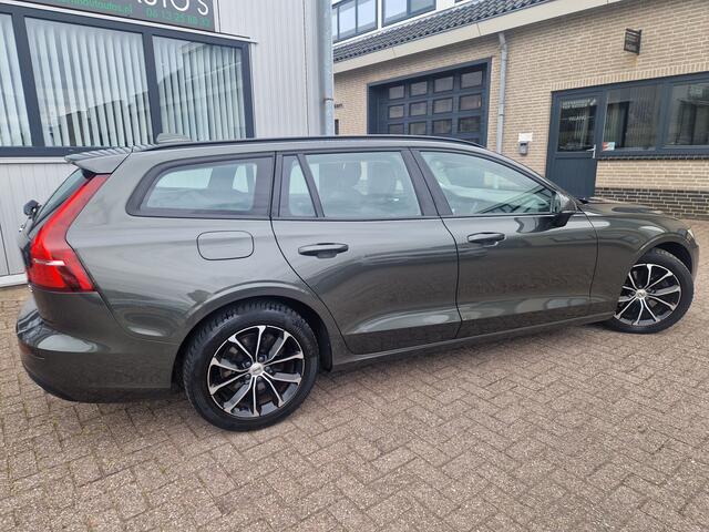 Volvo V60 2.0 B3 Momentum Climate Pack
