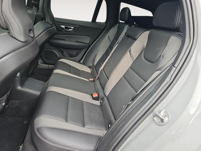 Volvo V60 2.0 T6 Plug-in hybrid AWD Plus Dark | Trekhaak | Panoramadak | Sportstoelen | 360 camera |