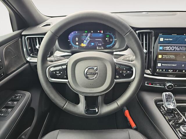 Volvo V60 2.0 T6 Plug-in hybrid AWD Plus Dark | Trekhaak | Panoramadak | Sportstoelen | 360 camera |