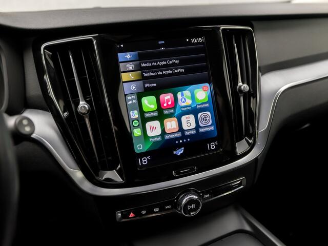 Volvo V60 2.0 B3 Business Sport 177Pk Automaat (APPLE CARPLAY, GROOT NAVI, ADAPTIVE CRUISE, SPORTSTOELEN, KEYLESS, GETINT GLAS, ELEK ACHTERKLEP, TREKHAAK, NIEUWE APK, NIEUWSTAAT)